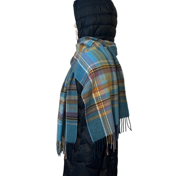 LORD & TAYLOR Fringed Scarf Wrap Shawl Tartan Plaid Large Made in Germany Unisex - Picture 4 of 11